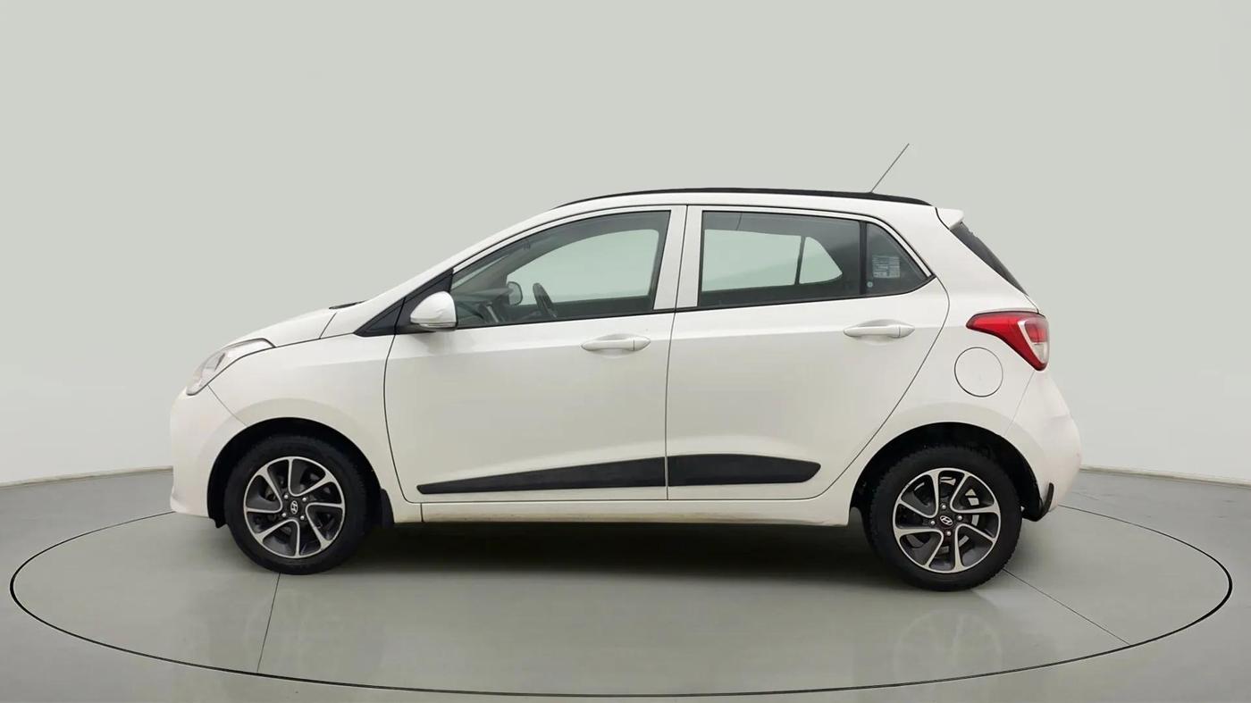 2017 Hyundai Grand i10 SPORTZ (O) AT 1.2 KAPPA VTVT, Petrol, Automatic, 45,494 km, Left Side