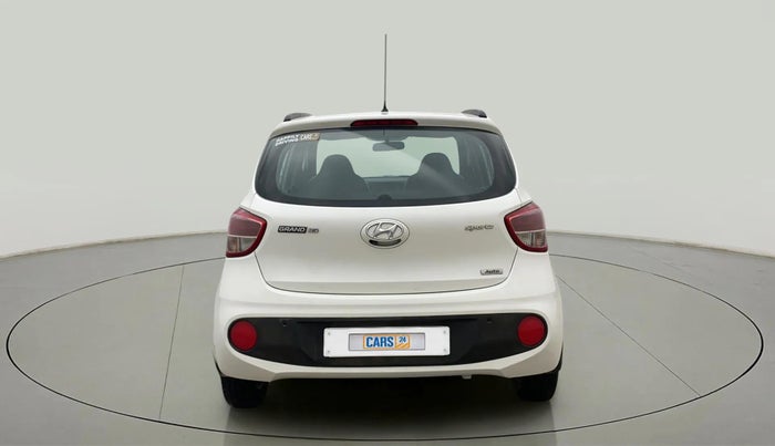 2017 Hyundai Grand i10 SPORTZ (O) AT 1.2 KAPPA VTVT, Petrol, Automatic, 45,494 km, Back/Rear