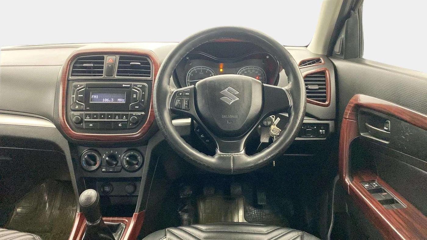 2021 Maruti Vitara Brezza LXI, CNG, Manual, 45,092 km, Steering Wheel Close Up