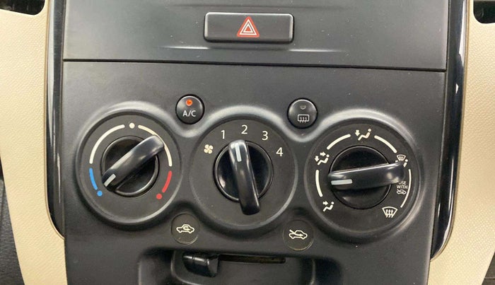 2017 Maruti Wagon R 1.0 VXI, Petrol, Manual, 55,664 km, AC Unit - Directional switch has minor damage