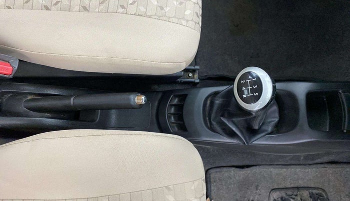 2017 Maruti Wagon R 1.0 VXI, Petrol, Manual, 55,664 km, Gear Lever