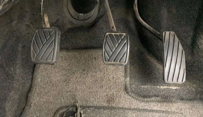 2017 Maruti Wagon R 1.0 VXI, Petrol, Manual, 55,664 km, Pedals