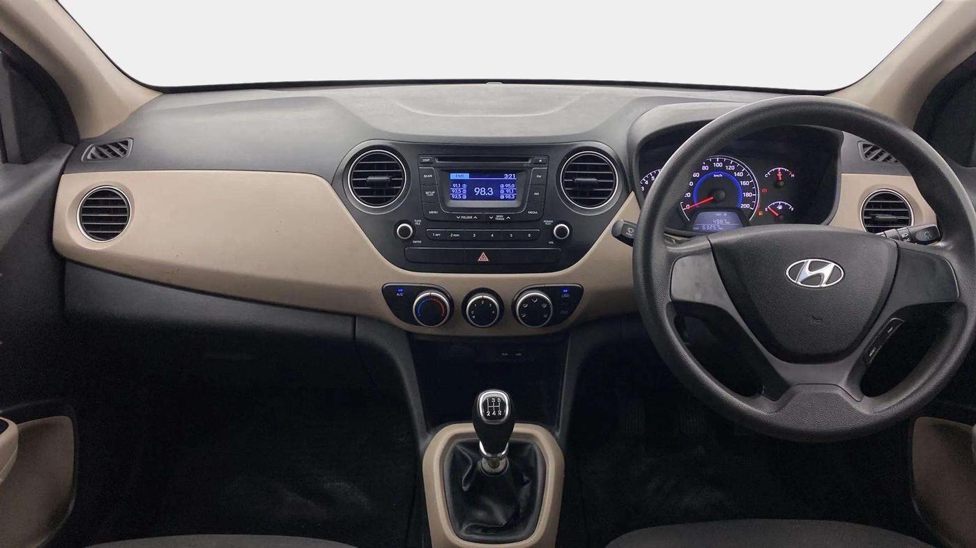 2014 Hyundai Grand i10 SPORTZ 1.2 KAPPA VTVT, Petrol, Manual, 63,338 km, Dashboard