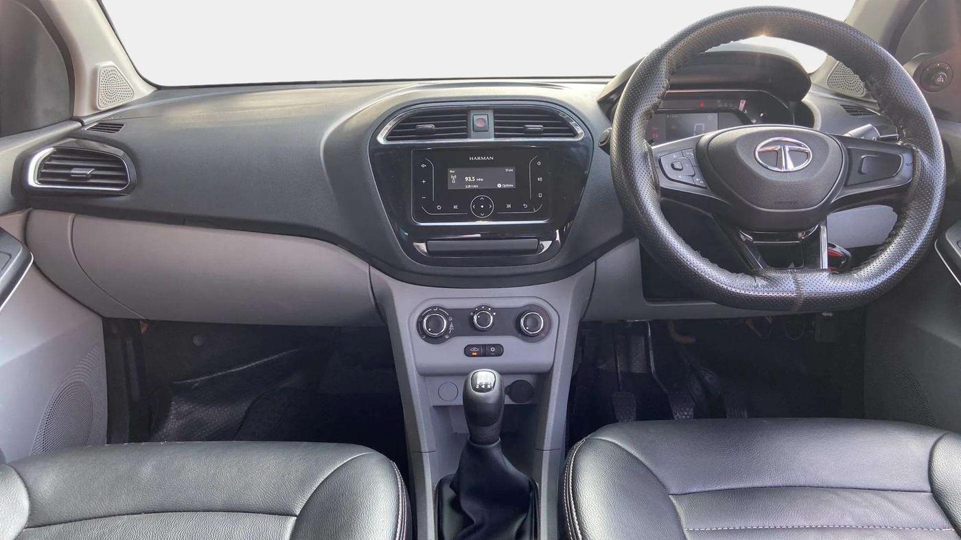 2021 Tata Tiago XT PETROL, Petrol, Manual, 42,812 km, Dashboard