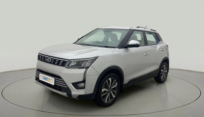 2019 Mahindra XUV300 W8 (O) 1.2 PETROL, Petrol, Manual, 94,556 km, Left Front Diagonal