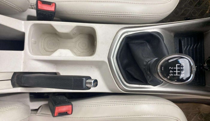 2019 Mahindra XUV300 W8 (O) 1.2 PETROL, Petrol, Manual, 94,556 km, Gear Lever