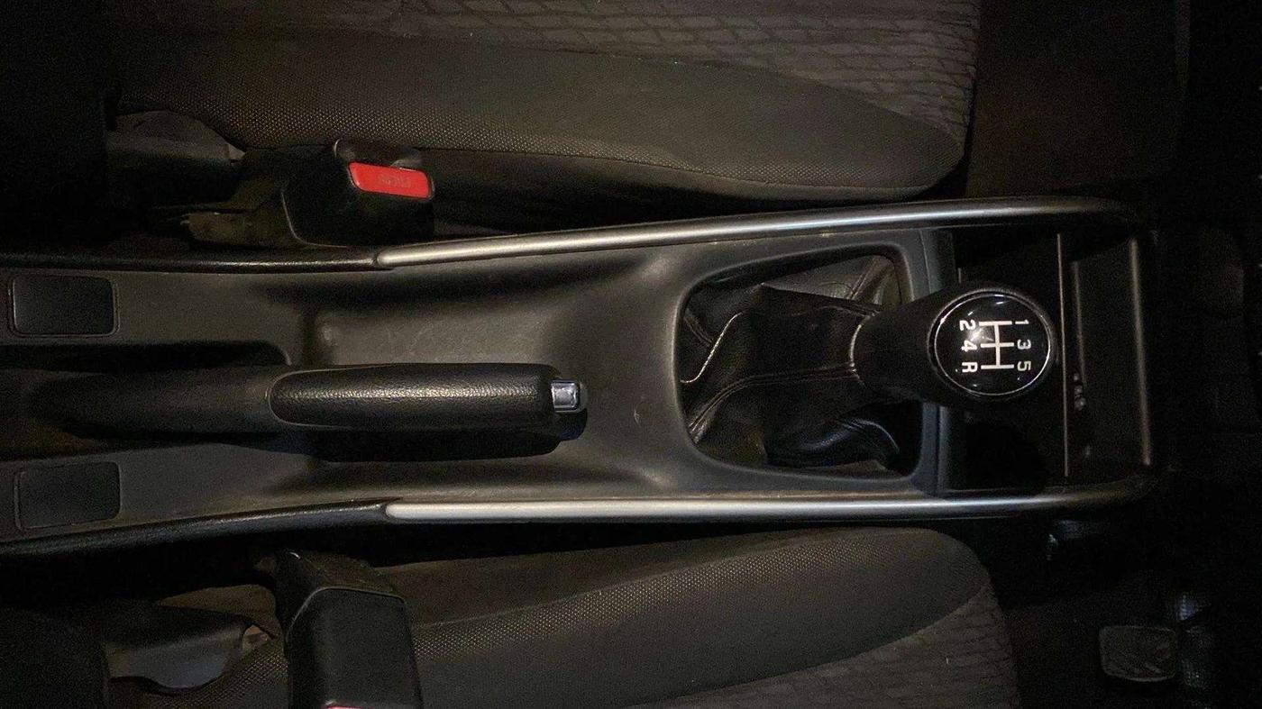 2016 Maruti Baleno DELTA PETROL 1.2, Petrol, Manual, 68,504 km, Gear Lever