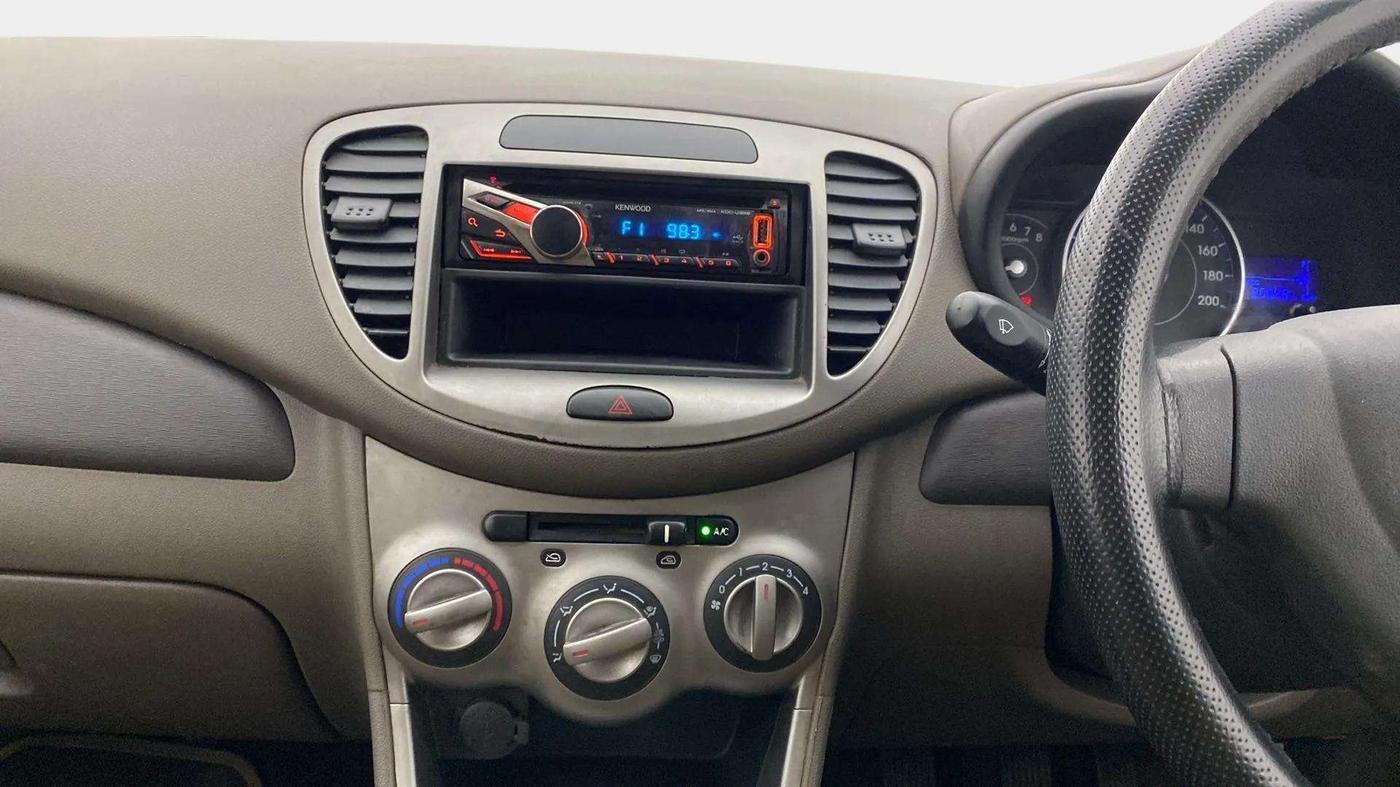 2013 Hyundai i10 MAGNA 1.1, Petrol, Manual, 80,109 km, Air Conditioner