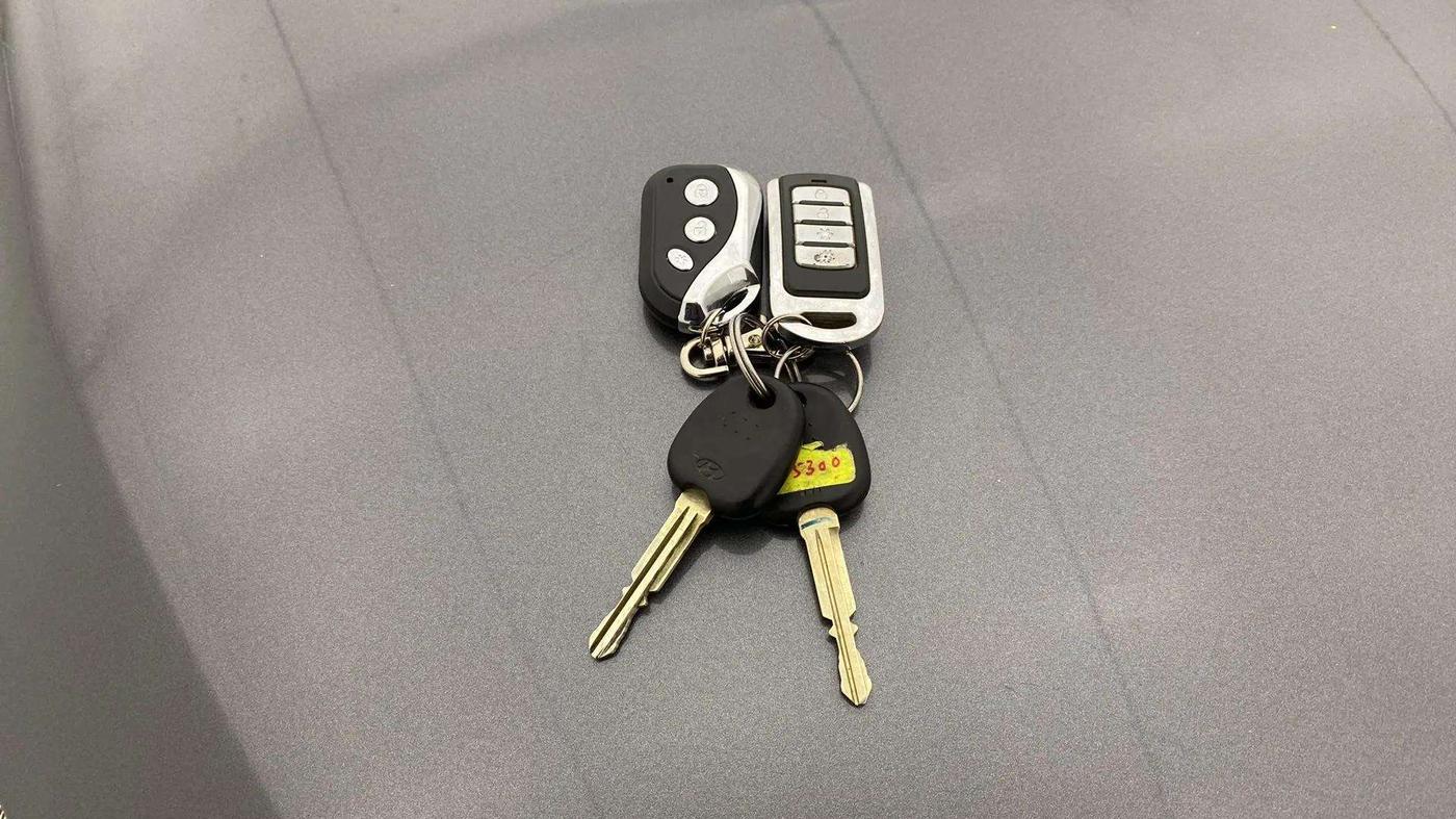2013 Hyundai i10 MAGNA 1.1, Petrol, Manual, 80,109 km, Key Close Up