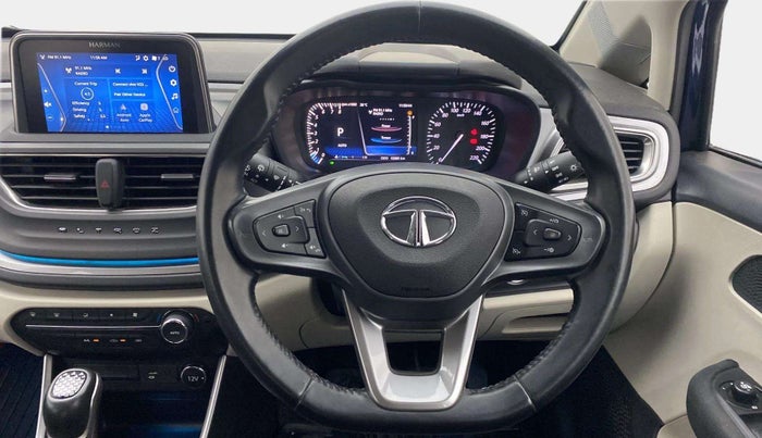 2022 Tata ALTROZ XZA, Petrol, Automatic, 15,668 km, Steering Wheel Close Up