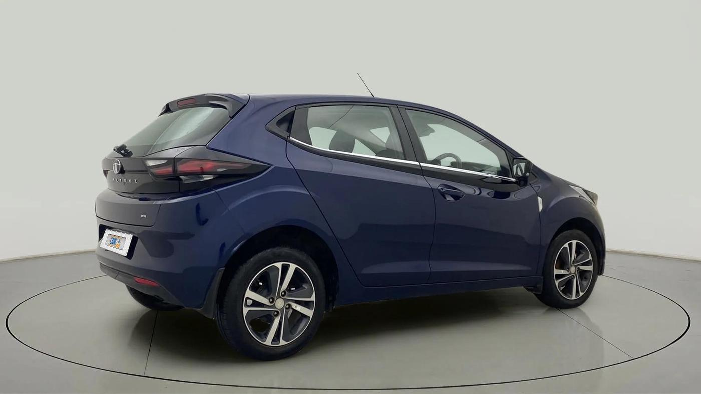 2022 Tata ALTROZ XZA, Petrol, Automatic, 15,668 km, Right Back Diagonal
