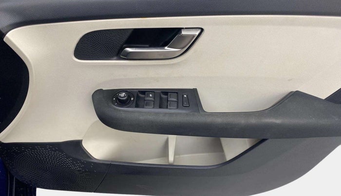 2022 Tata ALTROZ XZA, Petrol, Automatic, 15,668 km, Driver Side Door Panels Control
