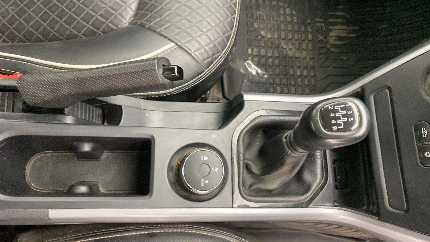 2021 Tata NEXON XE PETROL, Petrol, Manual, 54,141 km, Gear Lever