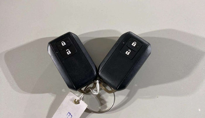 2021 Maruti XL6 ZETA MT, Petrol, Manual, 12,086 km, Lock system - Keyless sensor not working