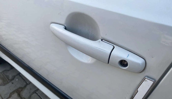 2018 Maruti IGNIS SIGMA 1.2, Petrol, Manual, 75,319 km, Front passenger door - Slightly dented