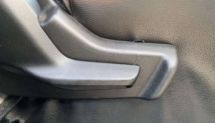 2018 Maruti IGNIS SIGMA 1.2, Petrol, Manual, 75,319 km, Driver Side Adjustment Panel