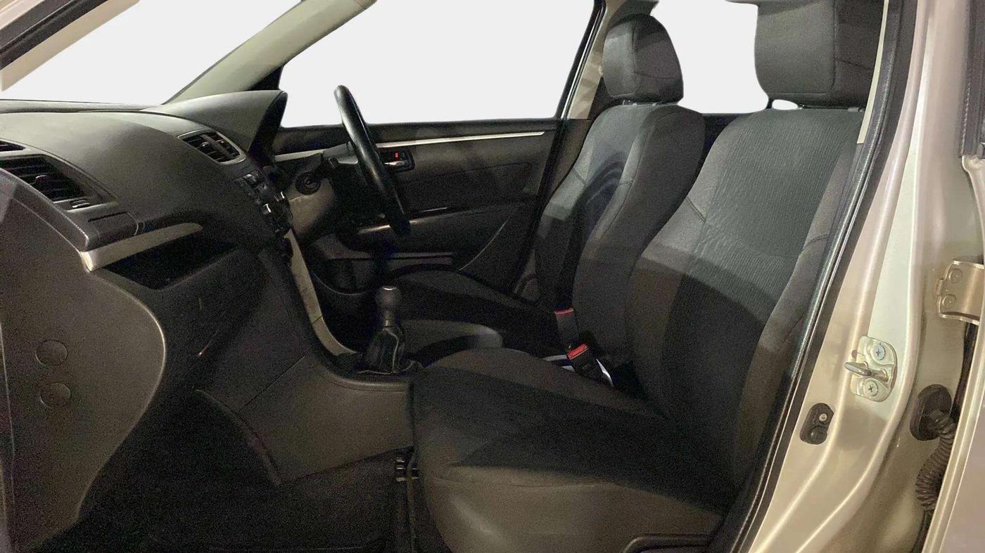 2015 Maruti Swift VXI, Petrol, Manual, 68,601 km, Right Side Front Door Cabin
