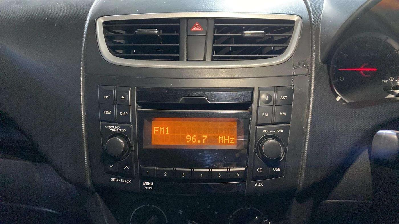 2015 Maruti Swift VXI, Petrol, Manual, 68,601 km, Air Conditioner