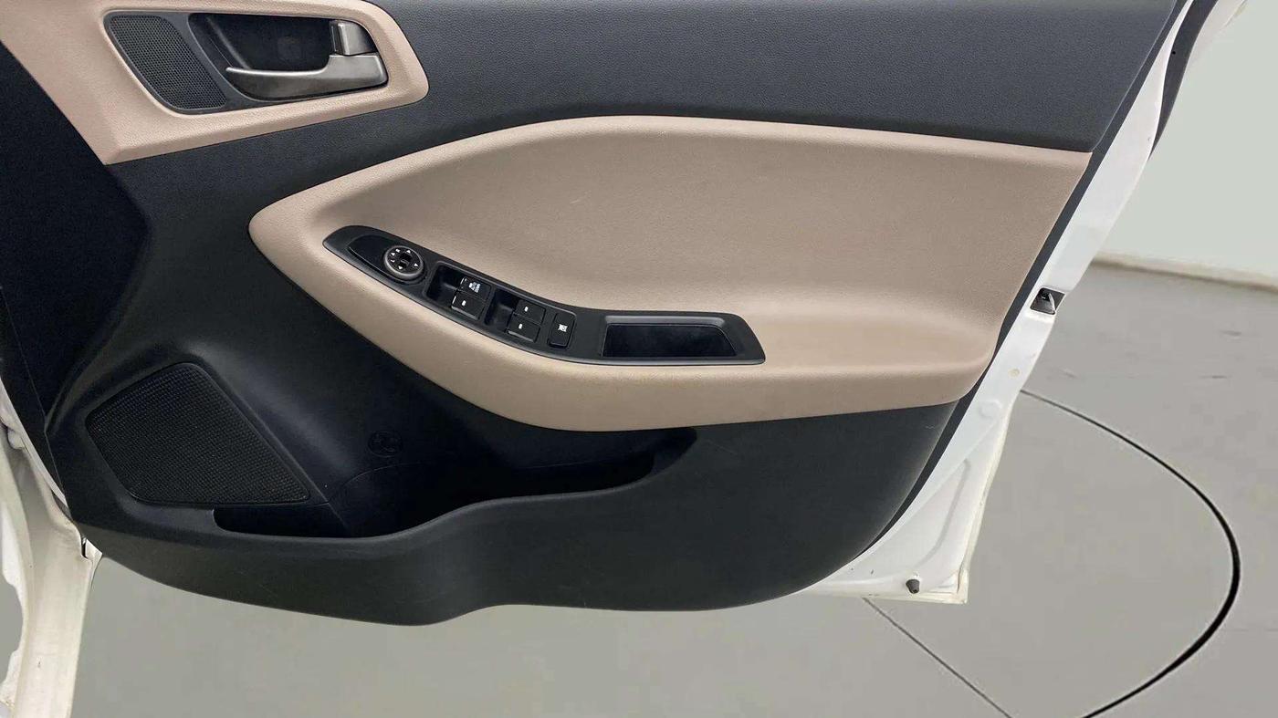 2018 Hyundai Elite i20 MAGNA EXECUTIVE 1.2, Petrol, Manual, 34,263 km, Driver Side Door Panels Control