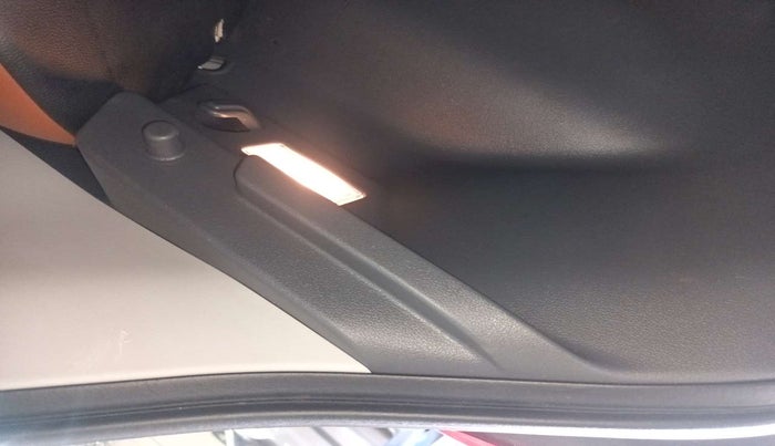 2023 Hyundai GRAND I10 NIOS SPORTZ AMT 1.2 KAPPA VTVT, Petrol, Automatic, 18,028 km, Dicky (Boot door) - Parcel tray missing