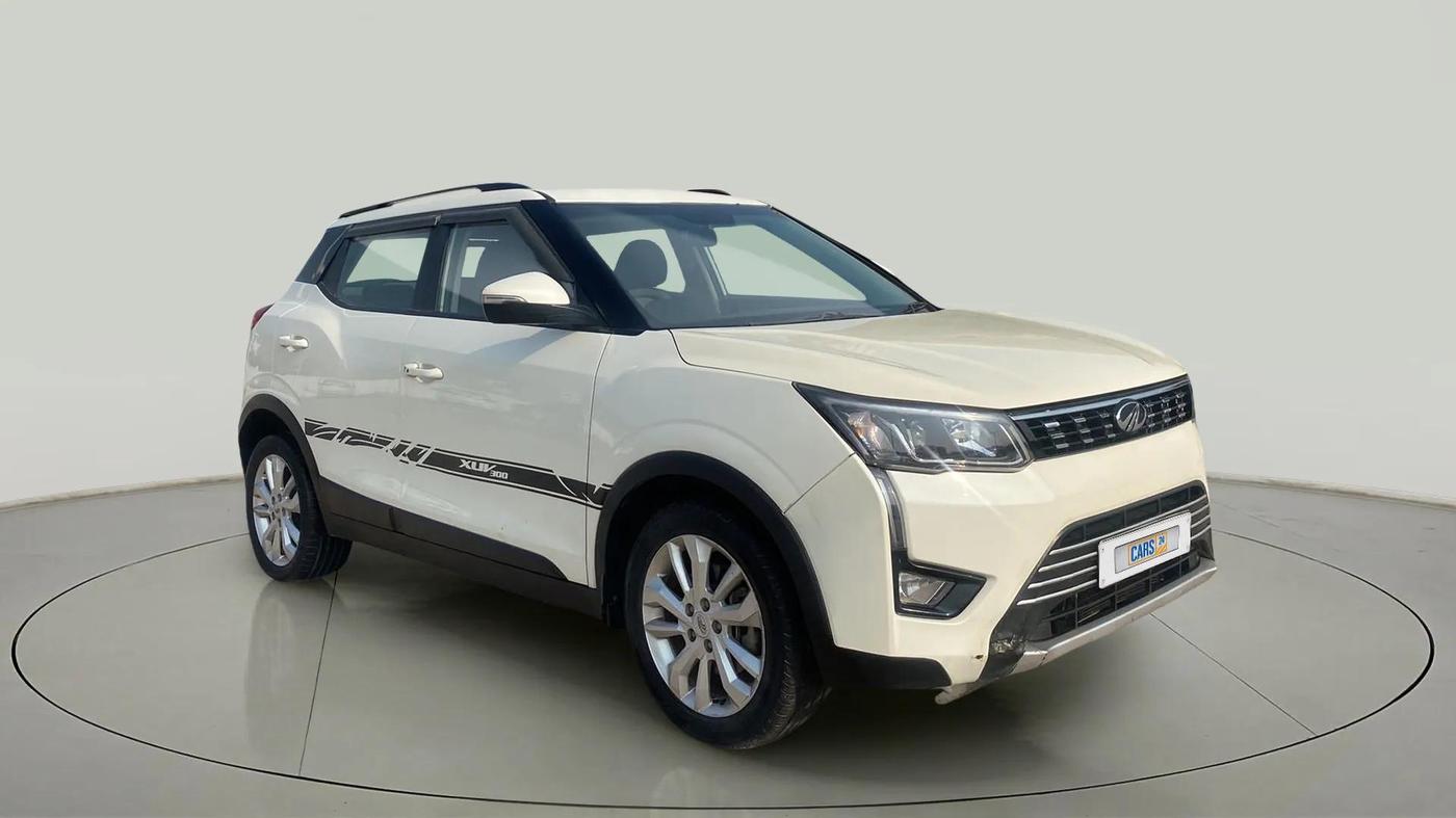 2019 Mahindra XUV300 W8 1.2 PETROL, Petrol, Manual, 76,240 km, SRP