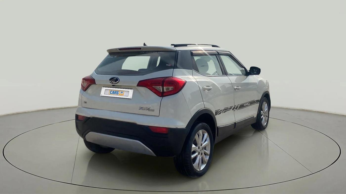 2019 Mahindra XUV300 W8 1.2 PETROL, Petrol, Manual, 76,240 km, Right Back Diagonal