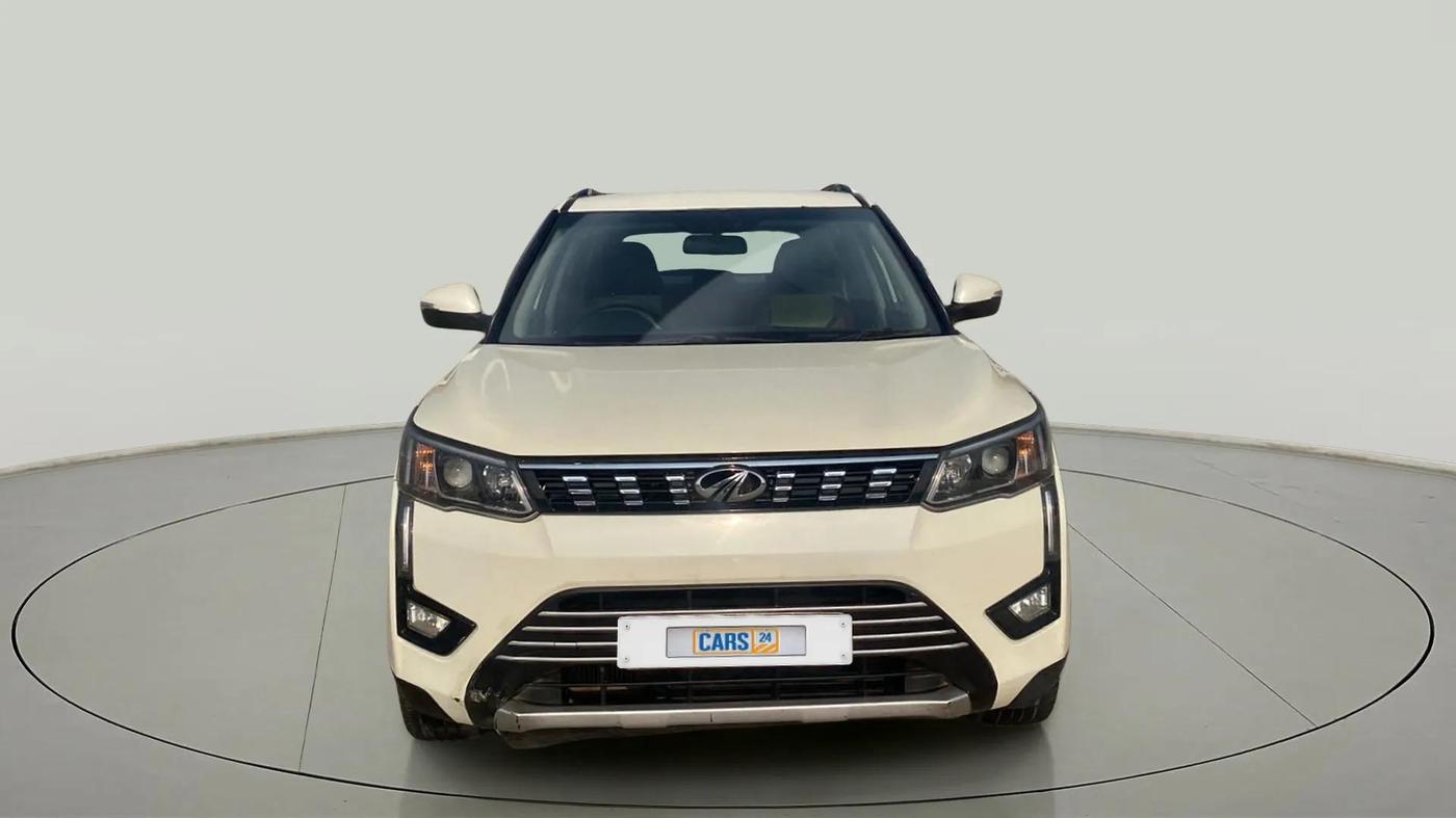2019 Mahindra XUV300 W8 1.2 PETROL, Petrol, Manual, 76,240 km, Front