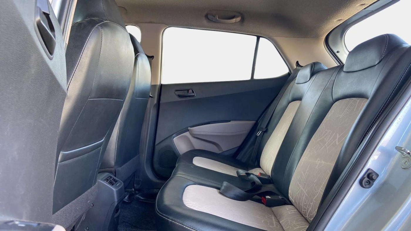 2019 Hyundai Grand i10 MAGNA 1.2 KAPPA VTVT, Petrol, Manual, 56,067 km, Right Side Rear Door Cabin
