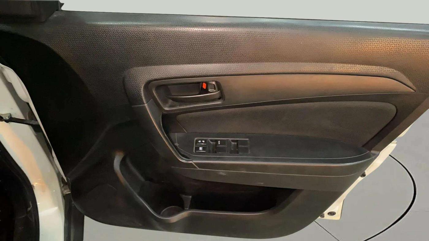2020 Maruti Vitara Brezza VXI AT SHVS, Petrol, Automatic, 50,683 km, Driver Side Door Panels Control