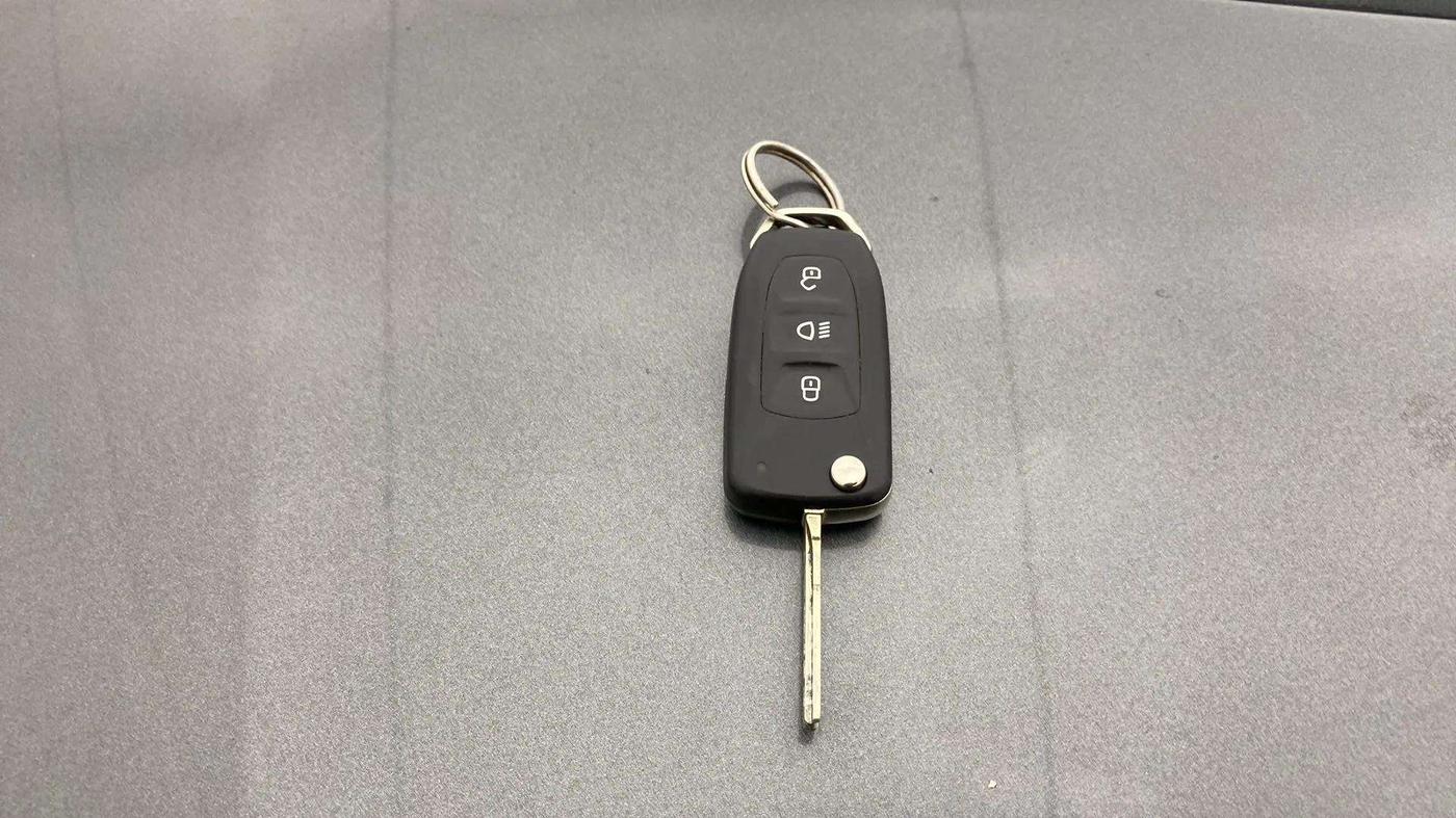 2021 Tata Tiago XT PETROL, Petrol, Manual, 43,241 km, Key Close Up