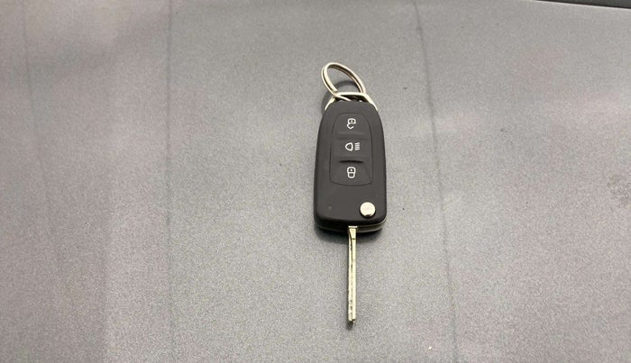 2021 Tata Tiago XT PETROL, Petrol, Manual, 43,241 km, Key Close Up
