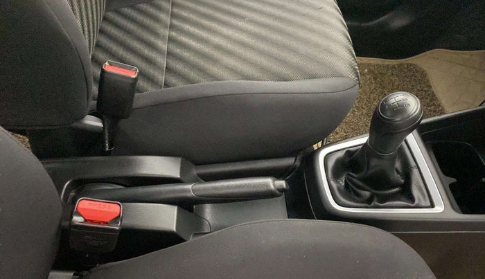 2023 Maruti Swift LXI, Petrol, Manual, 17,107 km, Gear Lever