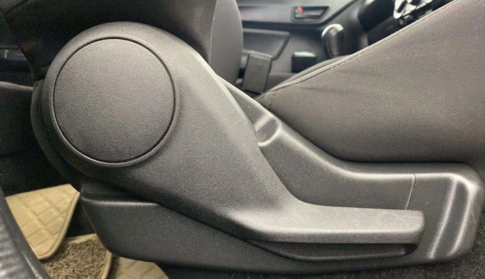 2023 Maruti Swift LXI, Petrol, Manual, 17,107 km, Driver Side Adjustment Panel