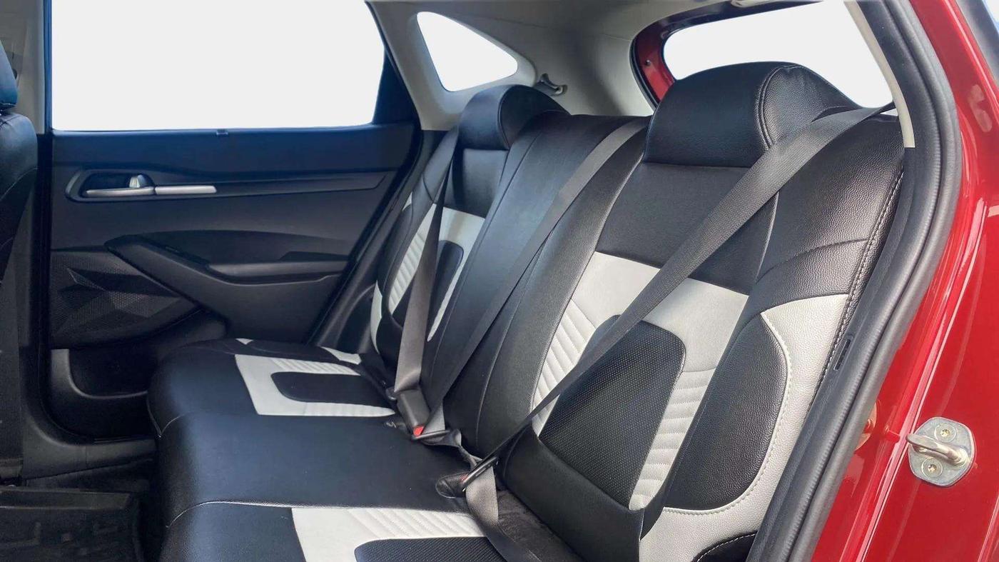 2023 KIA SELTOS  HTK PLUS 1.5 PETROL MT, Petrol, Manual, 20,068 km, Right Side Rear Door Cabin