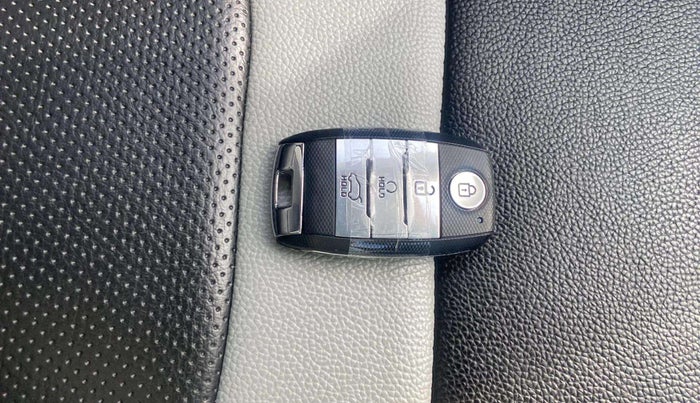 2023 KIA SELTOS  HTK PLUS 1.5 PETROL MT, Petrol, Manual, 20,068 km, Key Close Up