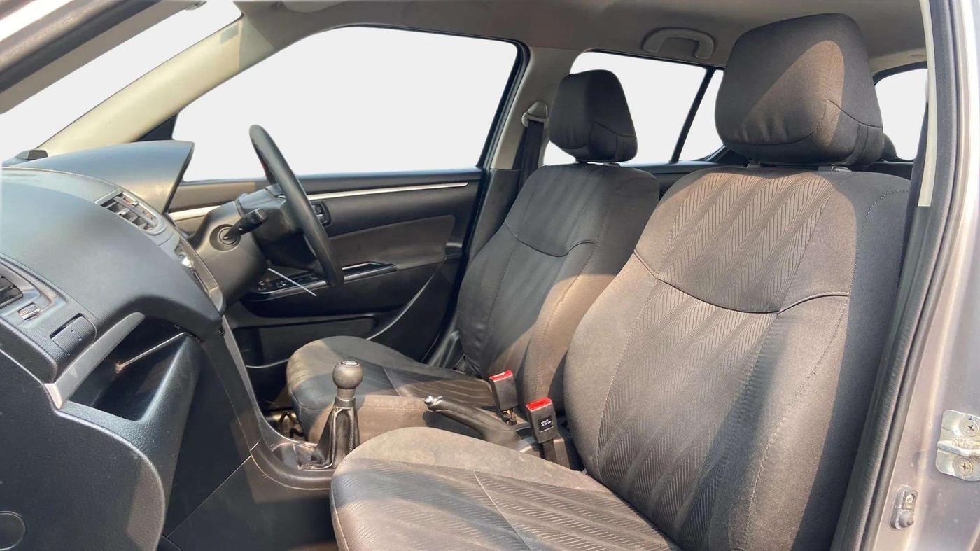 2013 Maruti Swift VDI, Diesel, Manual, 78,186 km, Right Side Front Door Cabin