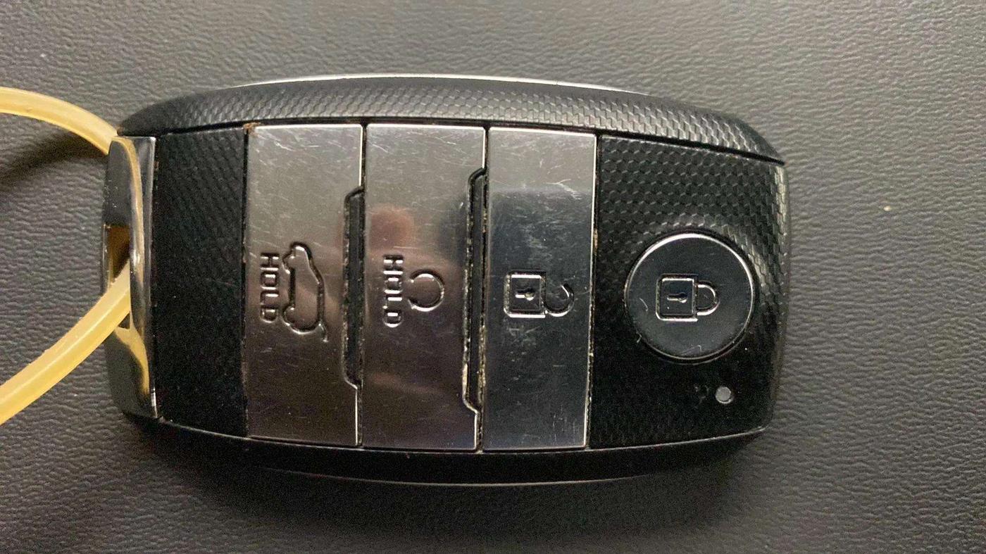 2021 KIA SONET HTX 1.0 DCT, Petrol, Automatic, 30,217 km, Key Close Up