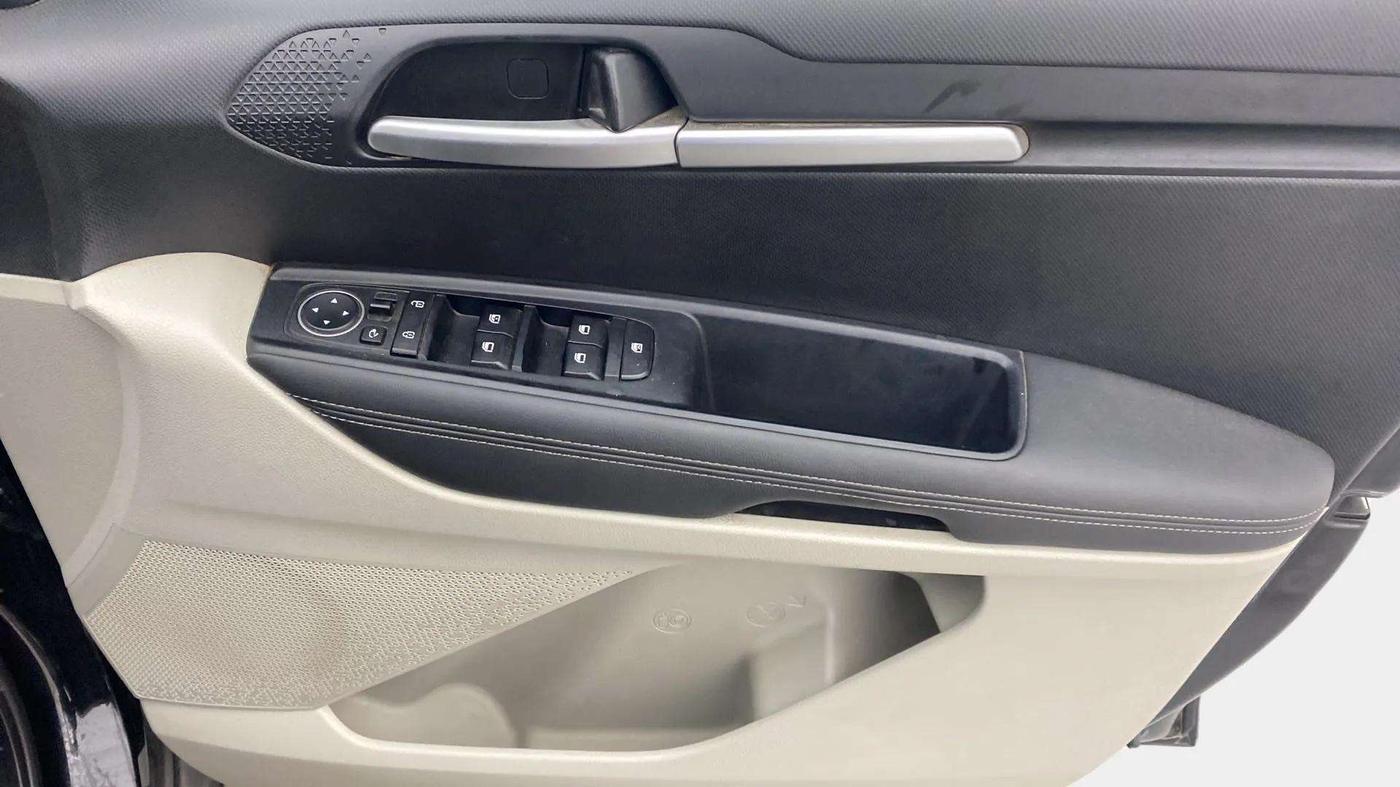 2021 KIA SONET HTX 1.0 DCT, Petrol, Automatic, 30,217 km, Driver Side Door Panels Control