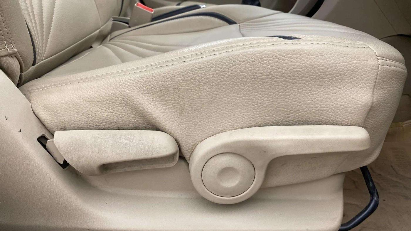 2019 Maruti Ciaz ZETA 1.5 SHVS MT PETROL, Petrol, Manual, 55,954 km, Driver Side Adjustment Panel