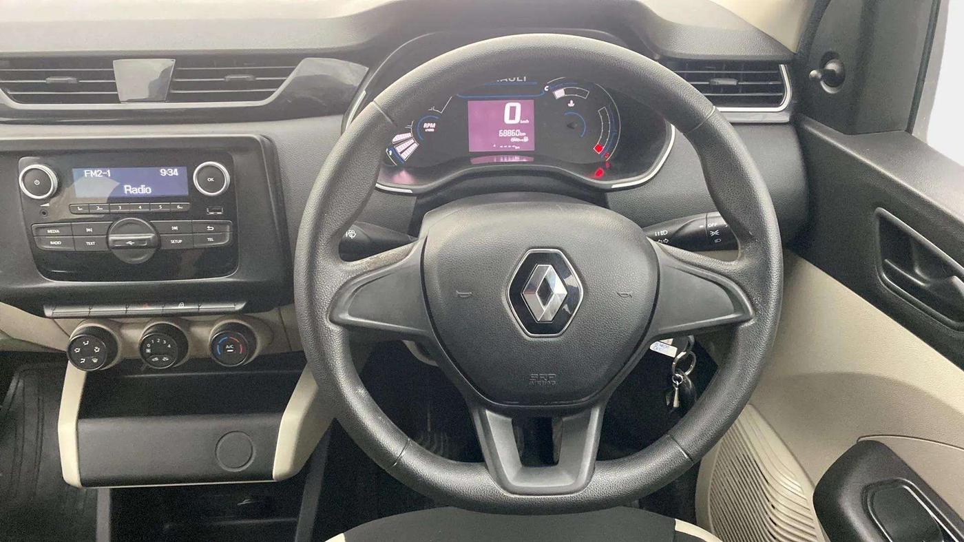 2020 Renault TRIBER RXL MT, Petrol, Manual, 68,979 km, Steering Wheel Close Up