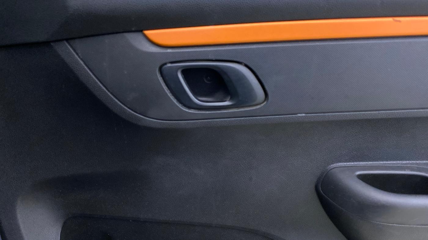 2019 Renault Kwid CLIMBER 1.0 AMT, Petrol, Automatic, 23,447 km, Driver Side Door Panels Control