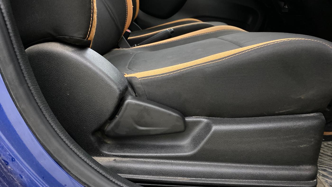 2019 Renault Kwid CLIMBER 1.0 AMT, Petrol, Automatic, 23,447 km, Driver Side Adjustment Panel