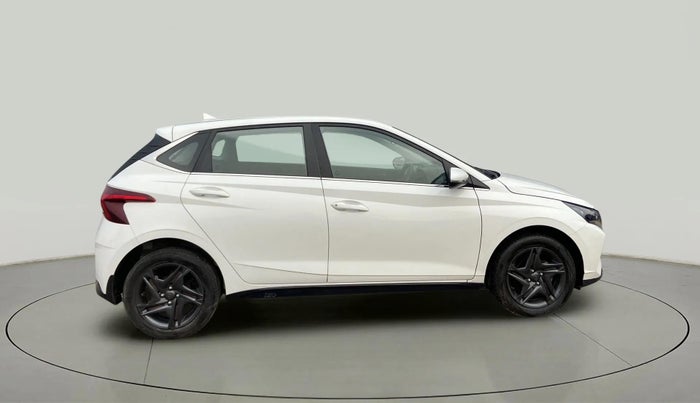 2021 Hyundai NEW I20 SPORTZ 1.2 MT, Petrol, Manual, 8,531 km, Right Side View