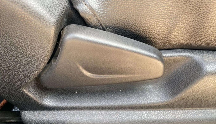 2019 Renault Kwid CLIMBER 1.0 (O), Petrol, Manual, 14,233 km, Driver Side Adjustment Panel