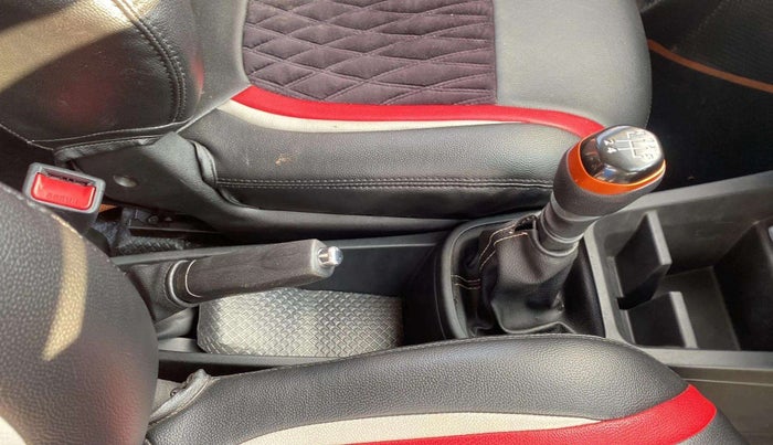 2019 Renault Kwid CLIMBER 1.0 (O), Petrol, Manual, 14,233 km, Gear Lever