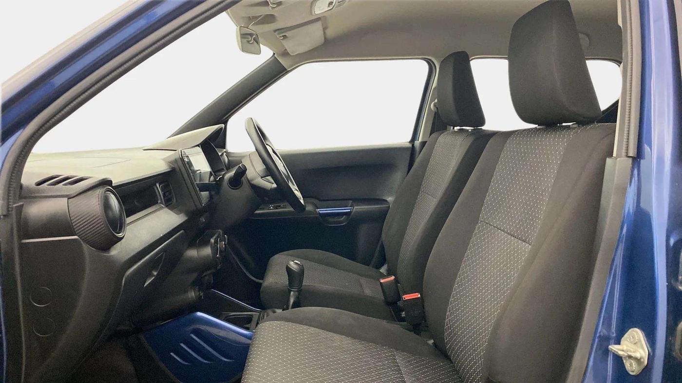 2020 Maruti IGNIS SIGMA 1.2, Petrol, Manual, 21,941 km, Right Side Front Door Cabin