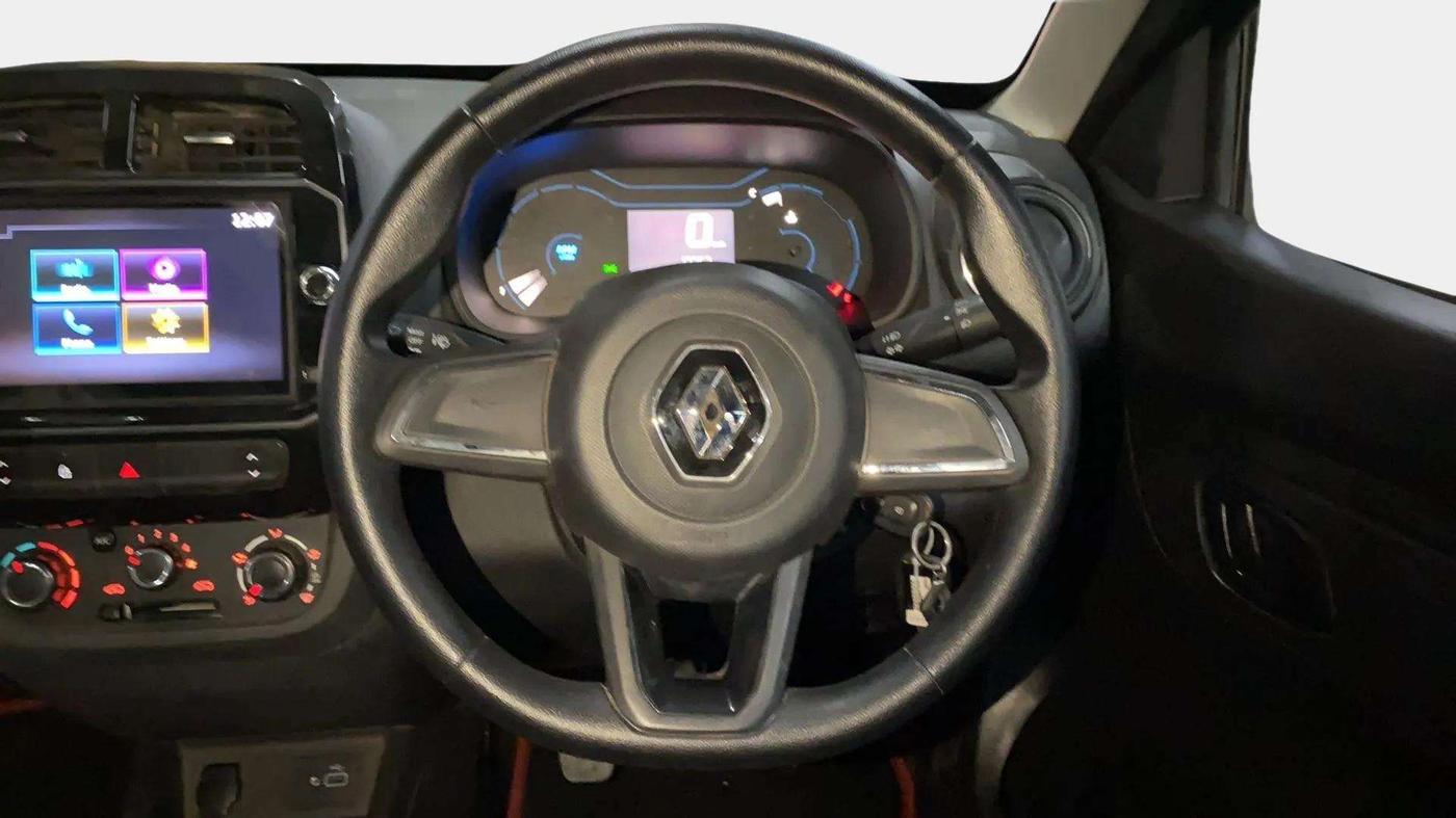 2022 Renault Kwid RXT 1.0, Petrol, Manual, 17,818 km, Steering Wheel Close Up