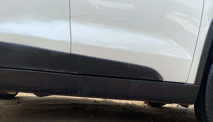 2022 Maruti Vitara Brezza LXI, Petrol, Manual, 37,239 km, Right running board - Cladding has minor damage