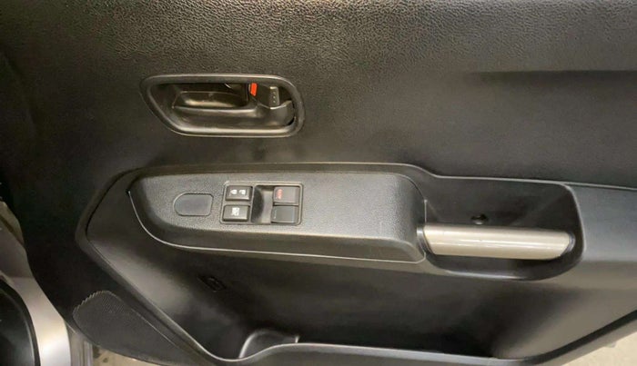 2018 Maruti IGNIS SIGMA 1.2, Petrol, Manual, 12,394 km, Driver Side Door Panels Control