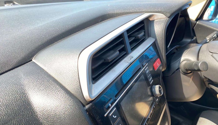 2016 Honda Jazz 1.2L I-VTEC V, Petrol, Manual, 28,173 km, Dashboard - Headlight height adjustment not working